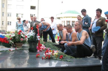«Город Киров»:«День ВДВ» превратился в общенациональный праздник